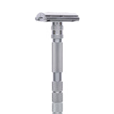 Rasierhobel Model T2 Brushed Chrome, geschlossener Kamm, Butterfly-Verschluss, Double Edge